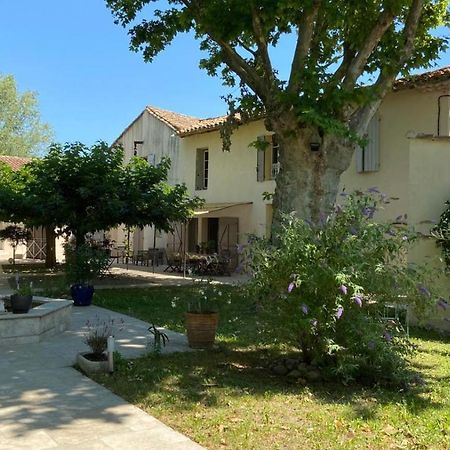 Mas Des Cigognes Bed & Breakfast Льо Тор Екстериор снимка