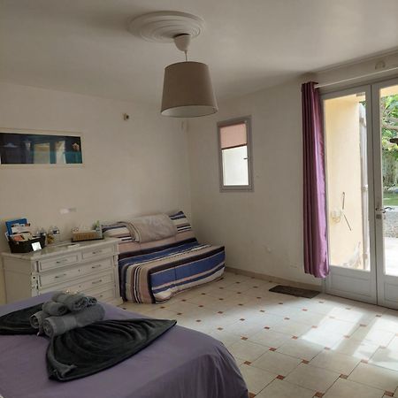 Mas Des Cigognes Bed & Breakfast Льо Тор Екстериор снимка