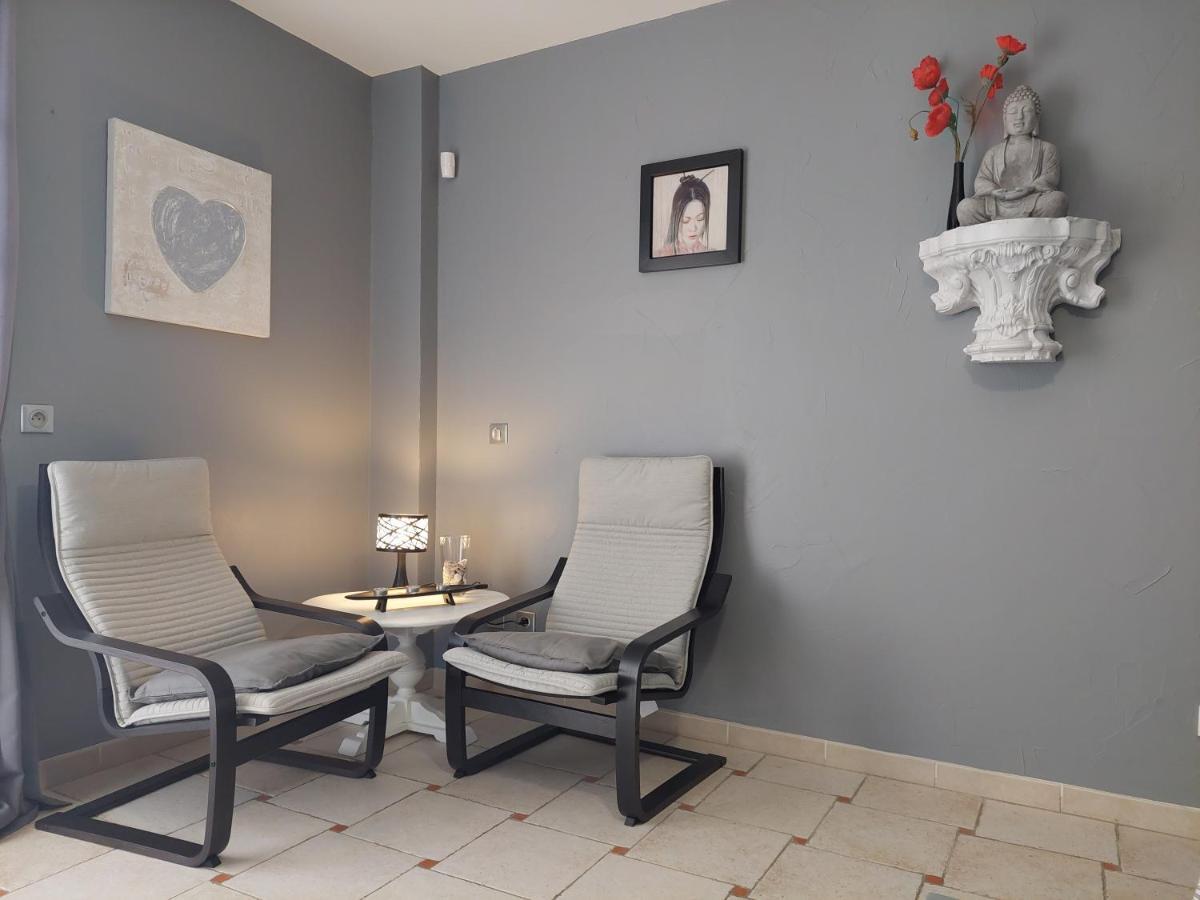 Mas Des Cigognes Bed & Breakfast Льо Тор Екстериор снимка