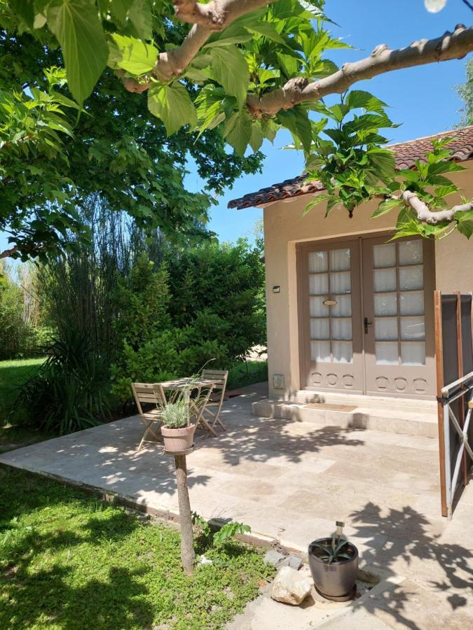 Mas Des Cigognes Bed & Breakfast Льо Тор Екстериор снимка