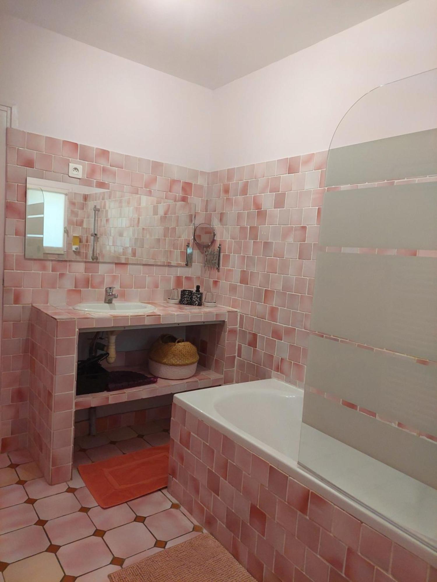 Mas Des Cigognes Bed & Breakfast Льо Тор Екстериор снимка